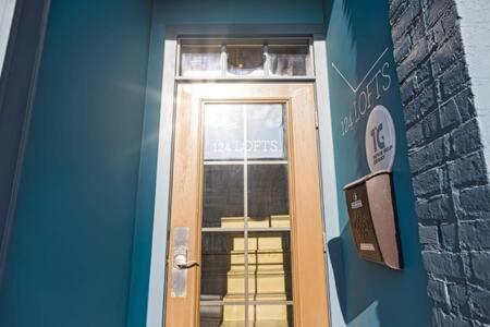 Apartment Hip Urban Loft - Small Town Charm -124 Lofts #3 *