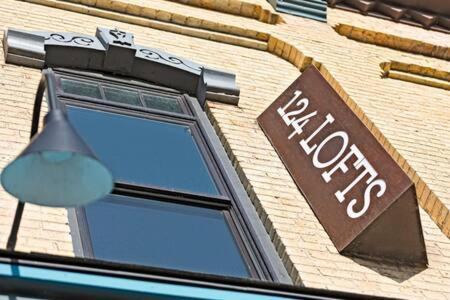 Hip Urban Loft - Small Town Charm -124 Lofts #3 Apartment