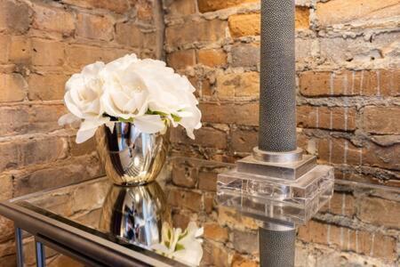 Hip Urban Loft - Small Town Charm -124 Lofts #3 West Dundee